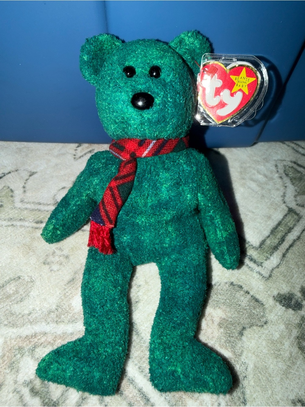 Ty beanie baby - Wallace - Green Bear Plush with Red Plaid Scarf